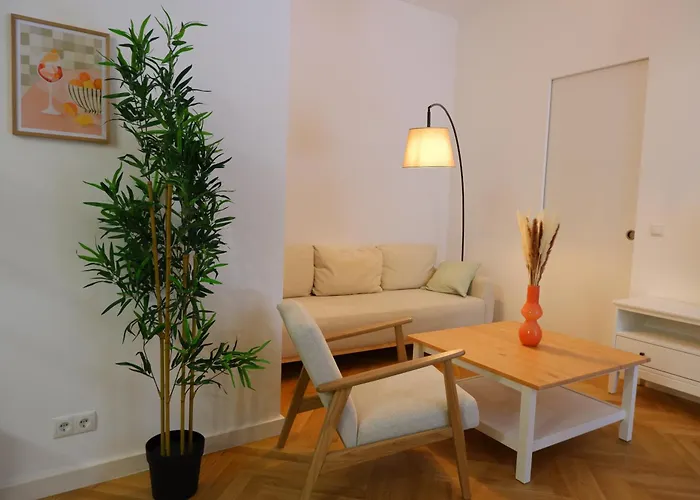 דירה Chic Courtyard In Prime Location וינה